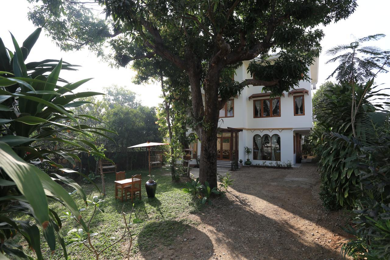 Mango Hill Inn Γιανγκόν Εξωτερικό φωτογραφία