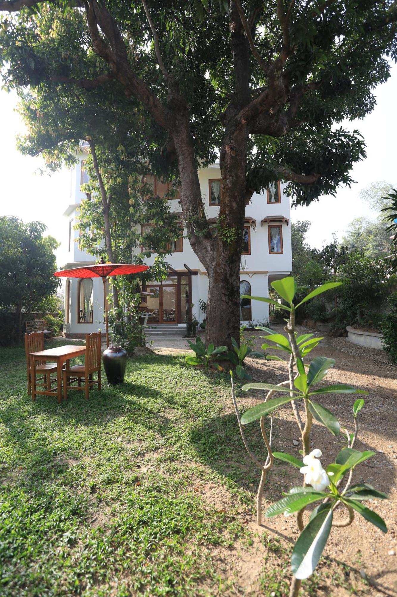 Mango Hill Inn Γιανγκόν Εξωτερικό φωτογραφία