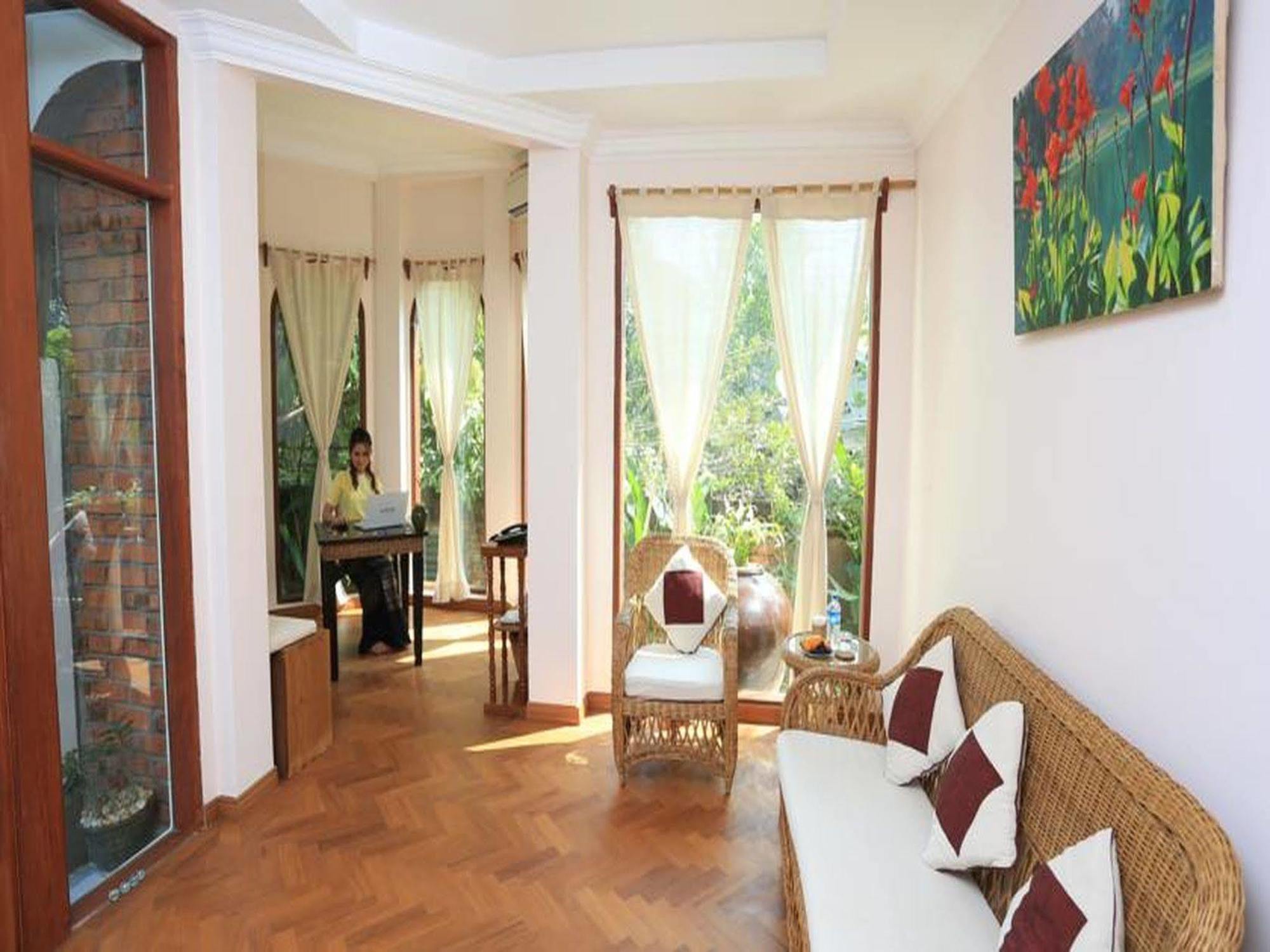 Mango Hill Inn Γιανγκόν Εξωτερικό φωτογραφία